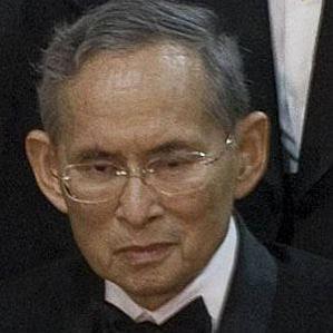 Bhumibol Adulyadej bio