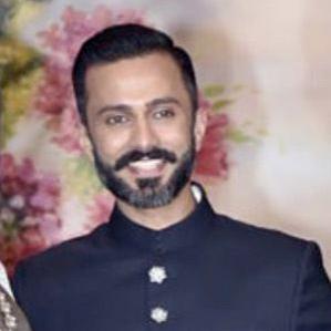 Age Of Anand Ahuja biography