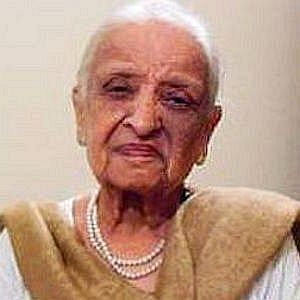 Age Of Fatima Surayya Bajia biography