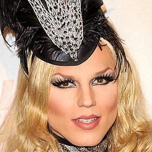 Age Of Derrick Barry biography