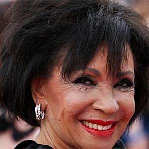 Age Of Shirley Bassey biography
