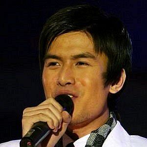 Age Of Christian Bautista biography