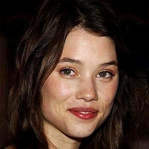 Age Of Astrid Berges-Frisbey biography