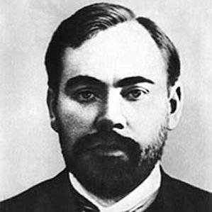 Alexander Bogdanov bio