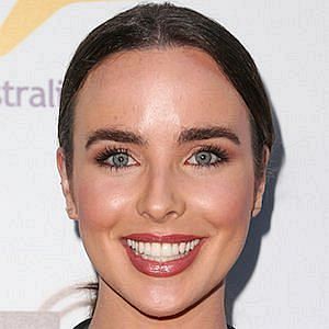 Age Of Ashleigh Brewer biography