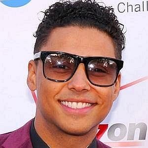 Age Of Quincy Brown biography