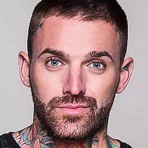 Age Of Aaron Chalmers biography