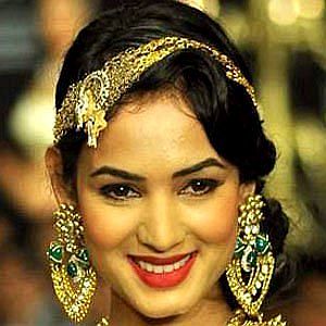 Age Of Sonal Chauhan biography