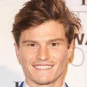 Age Of Oliver Cheshire biography