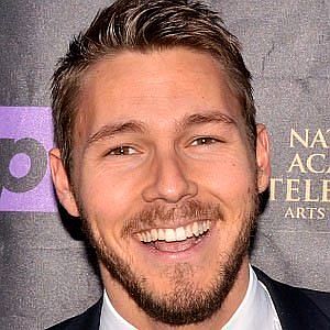 Age Of Scott Clifton biography