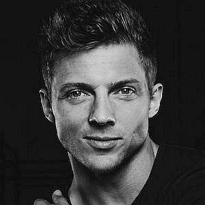 Age Of Steve Cook biography