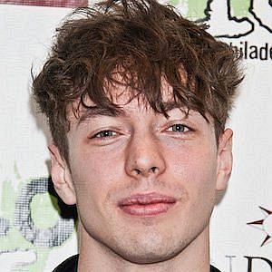 Age Of Barns Courtney biography