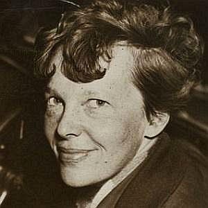 Age Of Amelia Earhart biography