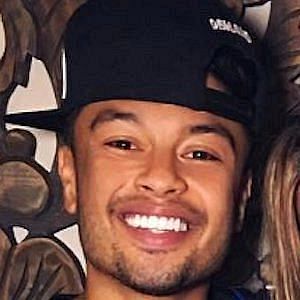 Age Of Alfredo Flores biography