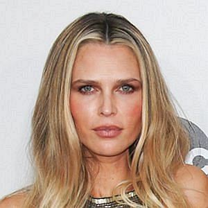 Age Of Sara Foster biography
