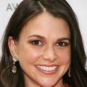 Age Of Sutton Foster biography