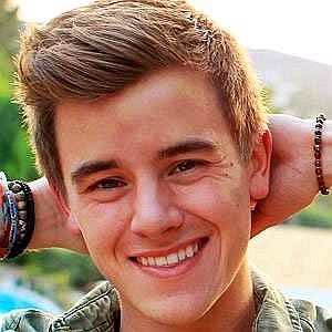 Age Of Connor Franta biography