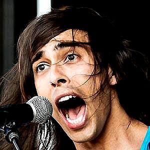 Age Of Vic Fuentes biography