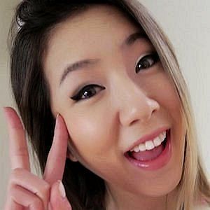 Fuslie – Age, Bio, Personal Life, Family & Stats - CelebsAges