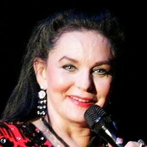 Age Of Crystal Gayle biography