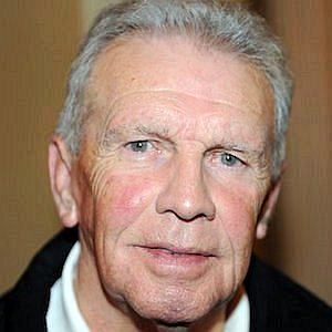 Age Of Johnny Giles biography