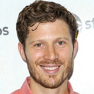 Age Of Zach Gilford biography