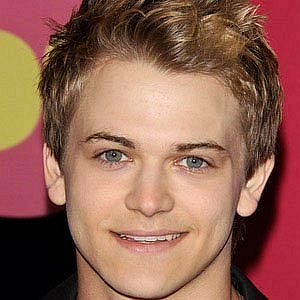 Age Of Hunter Hayes biography