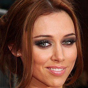 Age Of Una Healy biography