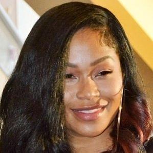 Age Of Tae Heckard biography