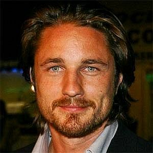 Age Of Martin Henderson biography