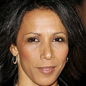 Age Of Kelly Holmes biography