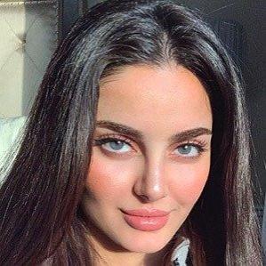 Mahlagha Jaberi – Age, Bio, Personal Life, Family & Stats - CelebsAges