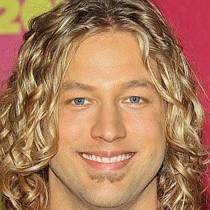 Age Of Casey James biography