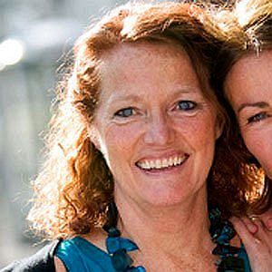 Age Of Louise Jameson biography