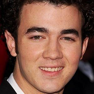 Age Of Kevin Jonas biography