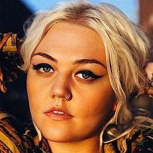 Age Of Elle King biography