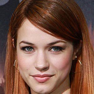 Age Of Alexis Knapp biography