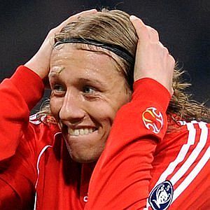 Age Of Lucas Leiva biography