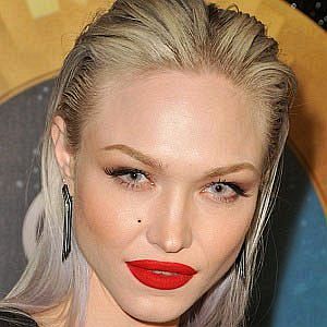 Age Of Ivy Levan biography