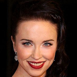Age Of Elyse Levesque biography