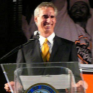 Age Of Oliver Luck biography