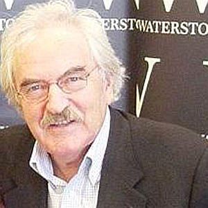 Age Of Des Lynam biography