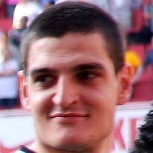 Age Of Vito Mannone biography