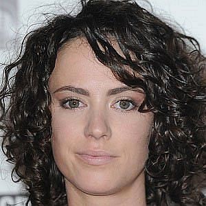 Age Of Amy Manson biography