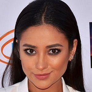 Age Of Shay Mitchell biography