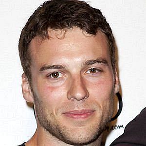 Age Of Peter Mooney biography