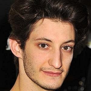 Age Of Pierre Niney biography