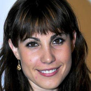 Age Of Carly Pope biography