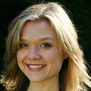 Age Of Ariana Richards biography