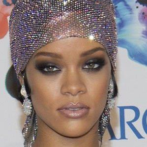 Age Of Rihanna biography